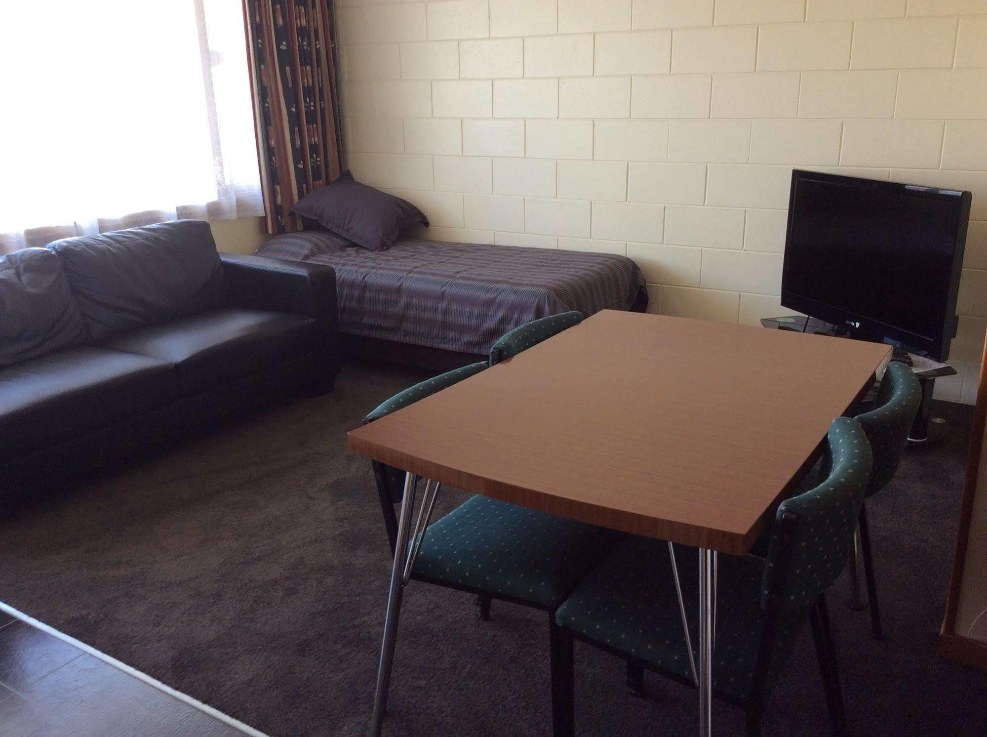 Charlton Motel Гор Екстер'єр фото